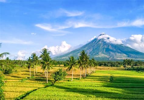 Top 20 Albay Tourist Spots & Things to Do: Best Mayon Volcano .